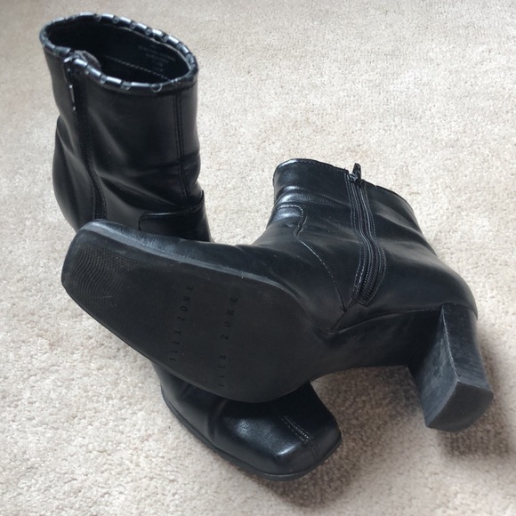 Black heeled boots with inner zip - Picture 5 of 6